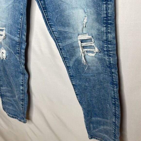 American Eagle Men’s Airflex light/Medium Washed Distressed Jeans size 29X30. - Picture 3 of 10
